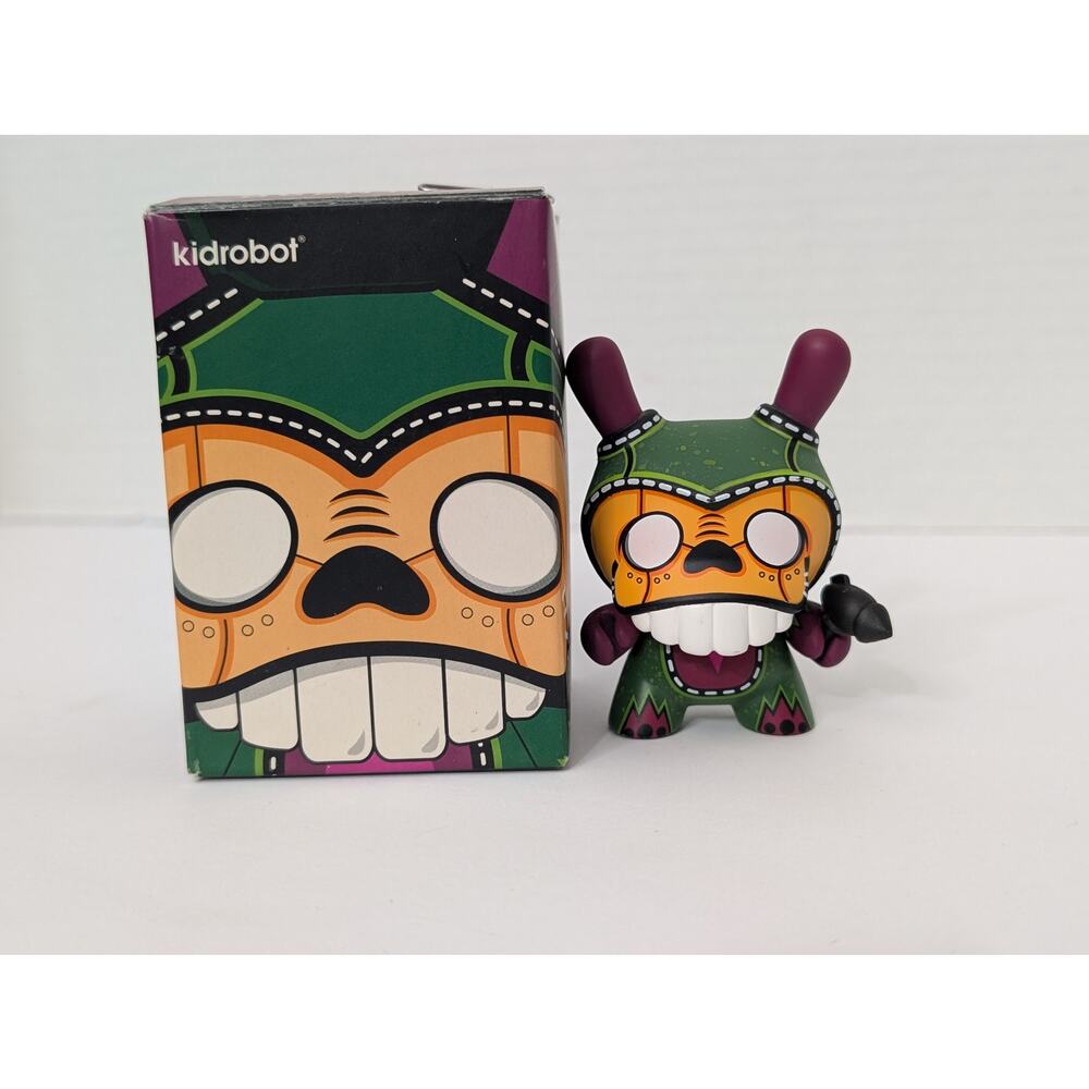 Kidrobot Dunny 2012 Series "Agent K" by MAD - 3" Vinyl Figure SIGNED with Box
